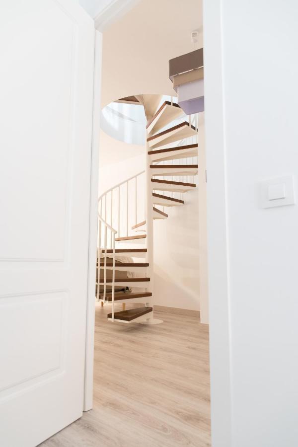 Spiral Stairs Duplex Figueres (Girona) Exterior foto